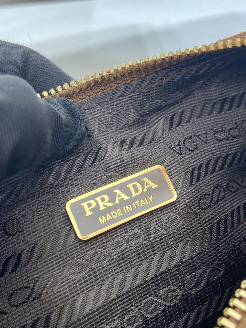 Pra*a hobo bags